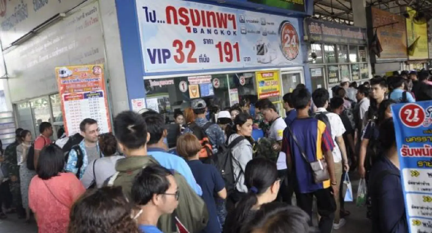 Police ready as Bangkok awaits post-Songkran influx Police ready as Bangkok awaits post-Songkran influx