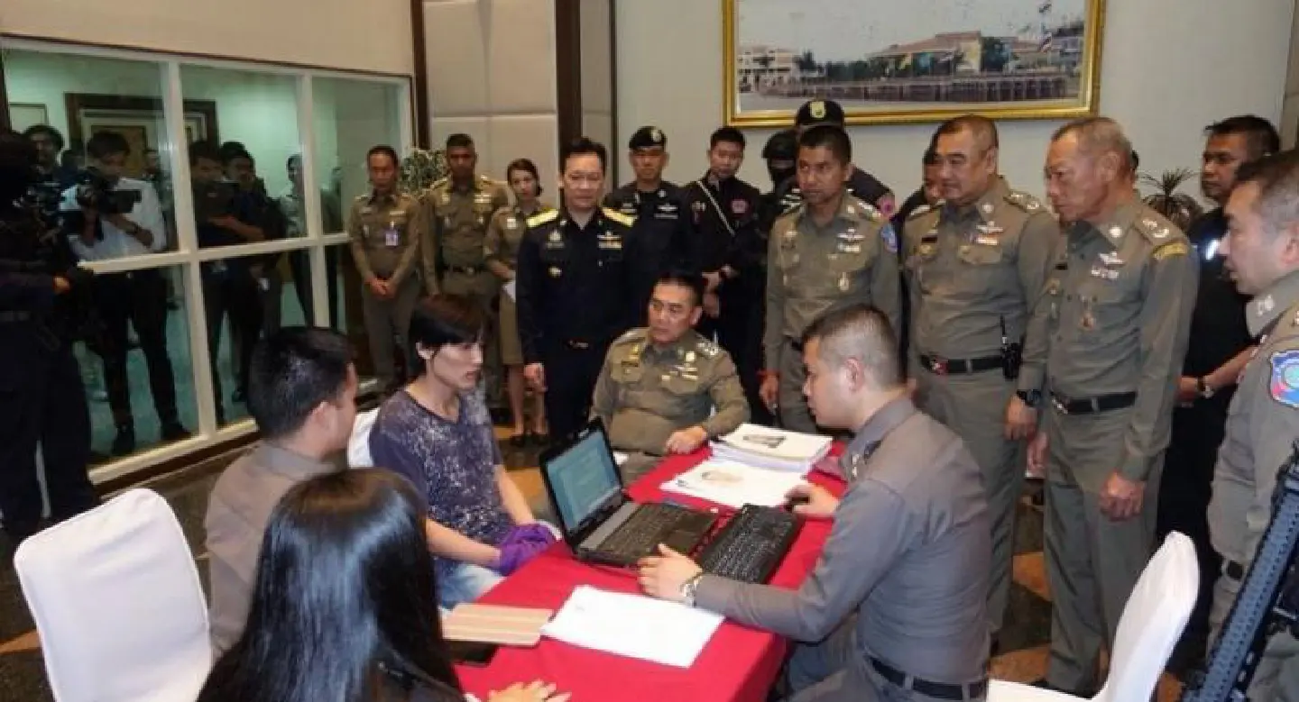 Taiwanese call-centre scam suspect nabbed while in transit at Bangkok airport Taiwanese call-centre scam suspect nabbed while in transit at Bangkok airport