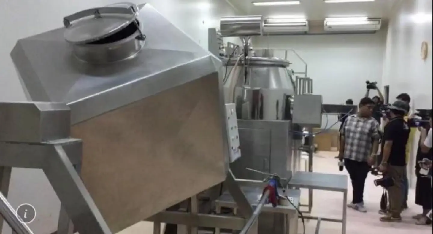 Police search factory after food supplement complaints Police search factory after food supplement complaints