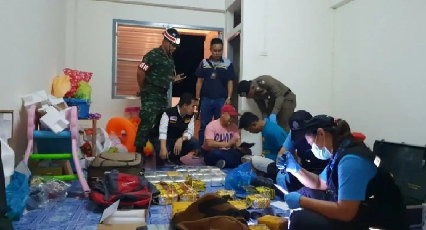 Cache of southbound meth, ‘ice’ found in Samut Sakhon Cache of southbound meth, ‘ice’ found in Samut Sakhon