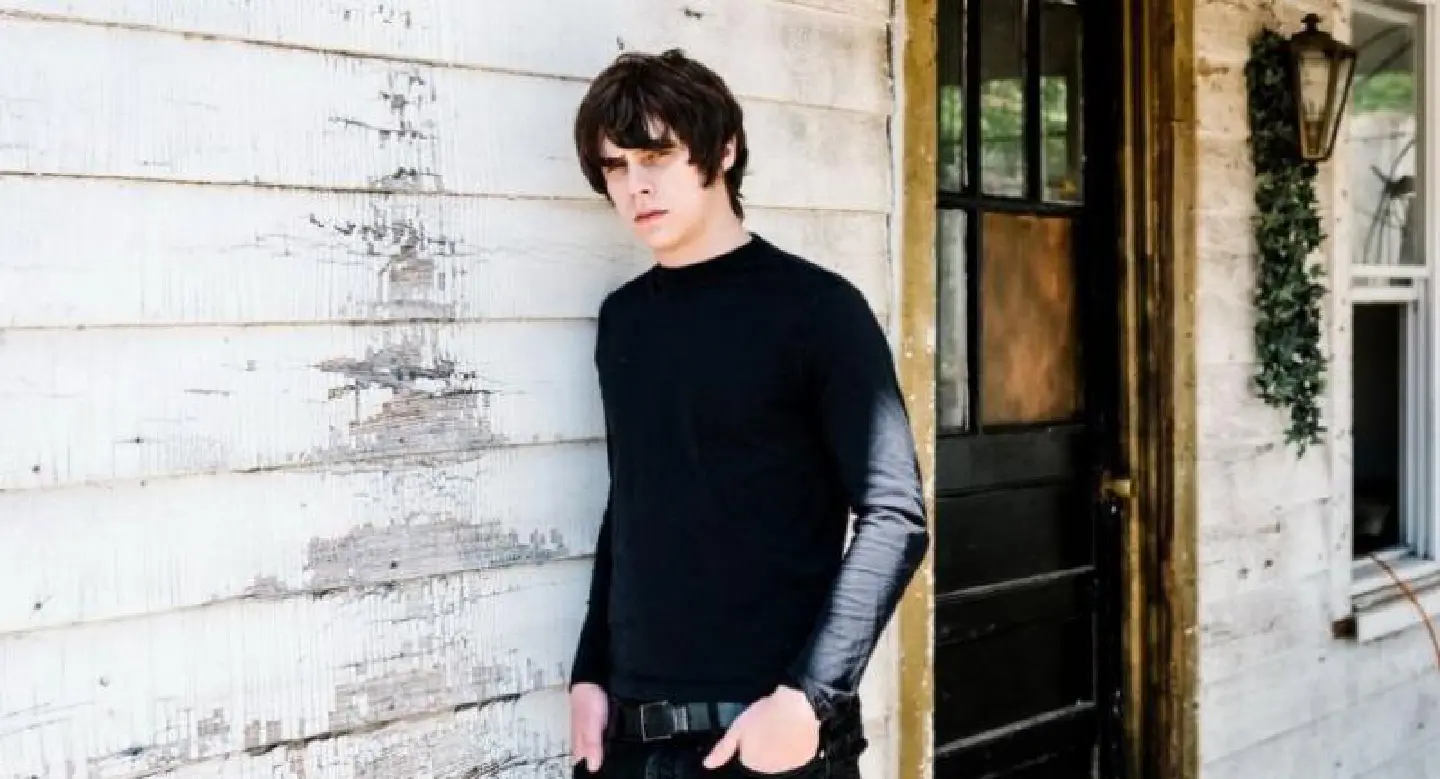 Sounds like Jake Bugg