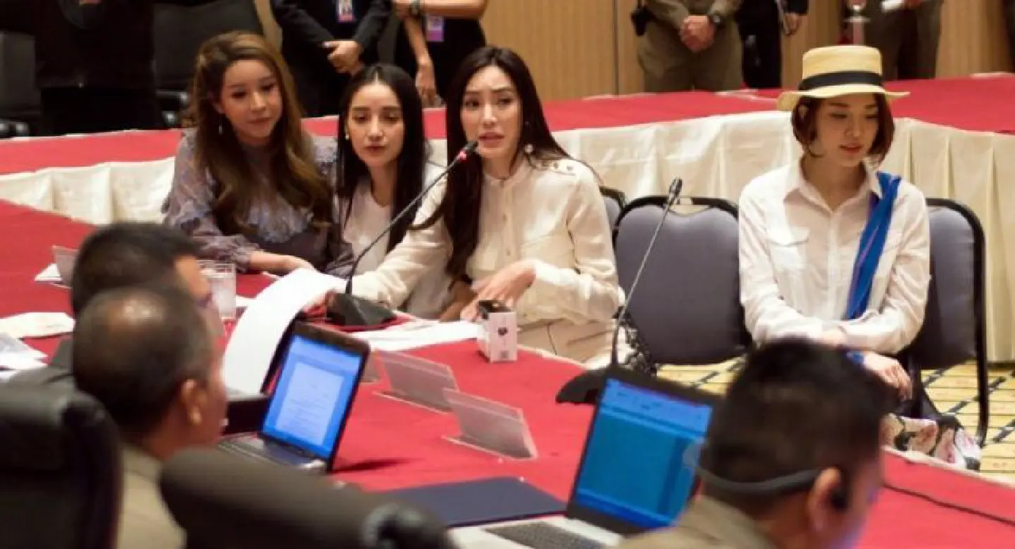 Police interview first batch of Magic Skin endorsers who then face media Police interview first batch of Magic Skin endorsers who then face media