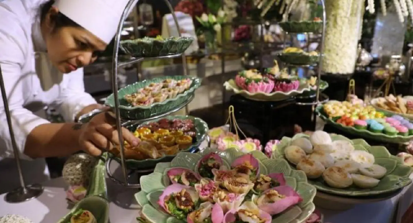 Waiter, there’s a flower in my tea Waiter, there’s a flower in my tea