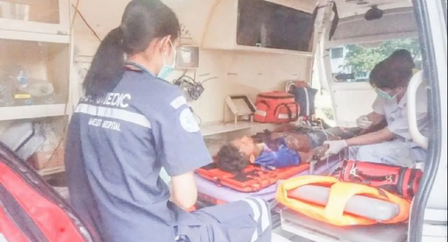 Estranged Myanmar couple in knife fight in Tak Estranged Myanmar couple in knife fight in Tak