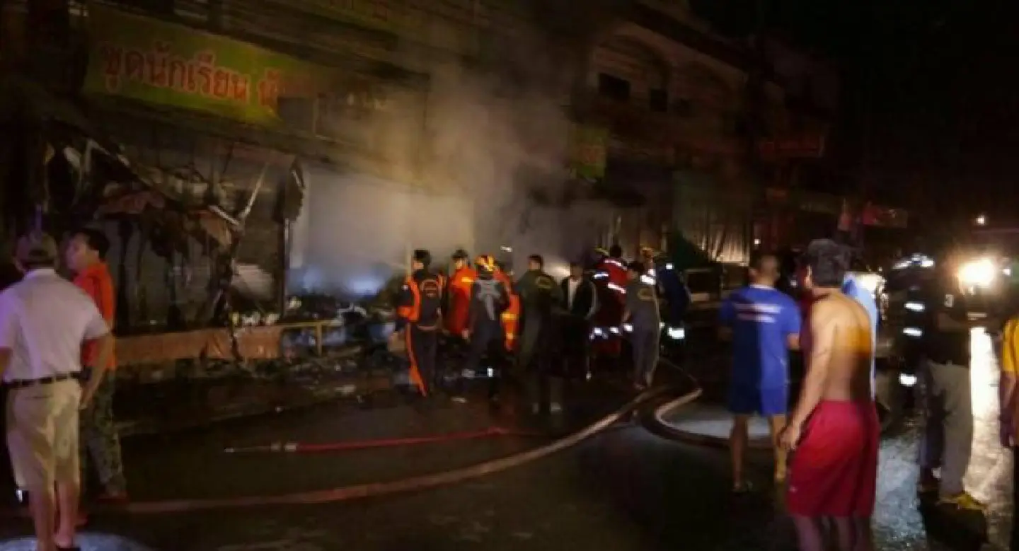 Inauspicious start to Udon Thani school semester as fire razes uniform shop Inauspicious start to Udon Thani school semester as fire razes uniform shop