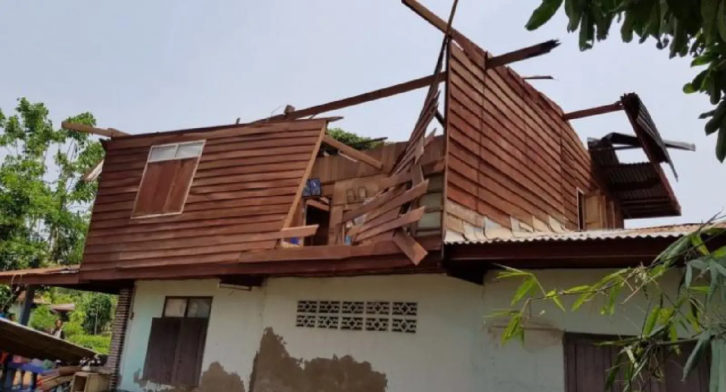 Nong Khai storm damages homes Nong Khai storm damages homes