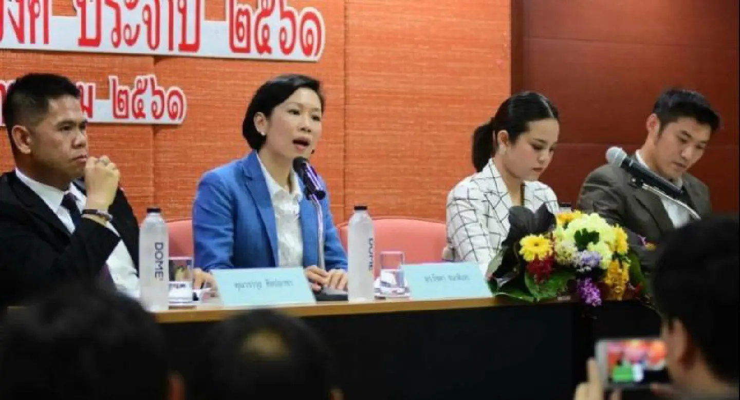 Constitution needs fixing to decentralise power, boost democracy, say politicians Constitution needs fixing to decentralise power, boost democracy, say politicians