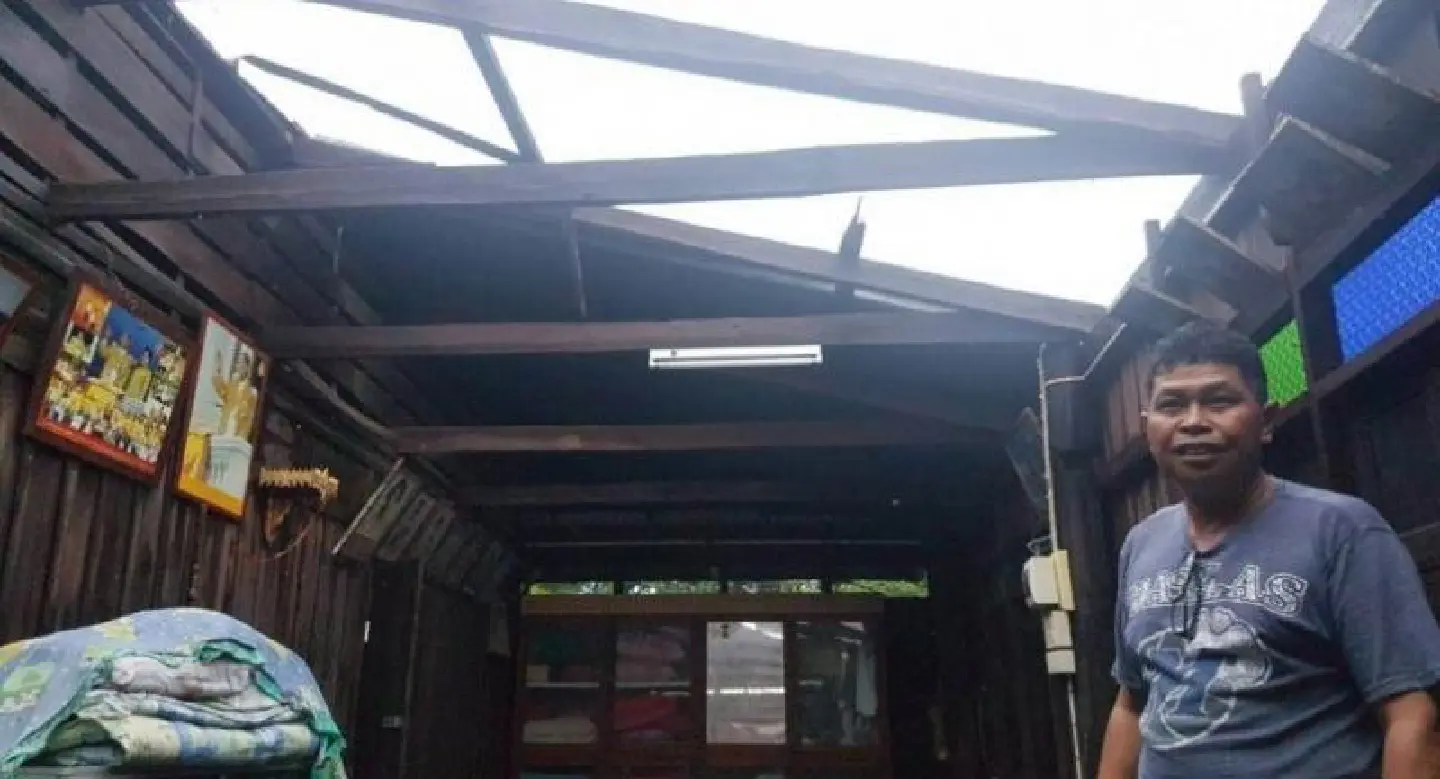 About 50 houses damaged by storm in Korat About 50 houses damaged by storm in Korat