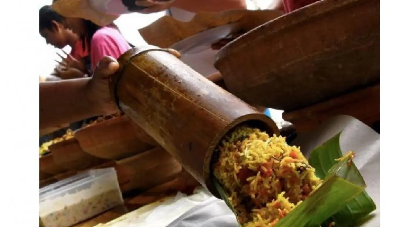 Stall in Penang offers bamboo beriani Stall in Penang offers bamboo beriani