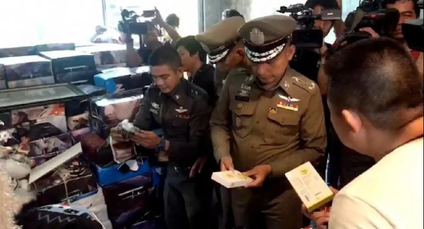 Police, FDA raid premises of maker of sibutramine-laced food supplements Police, FDA raid premises of maker of sibutramine-laced food supplements