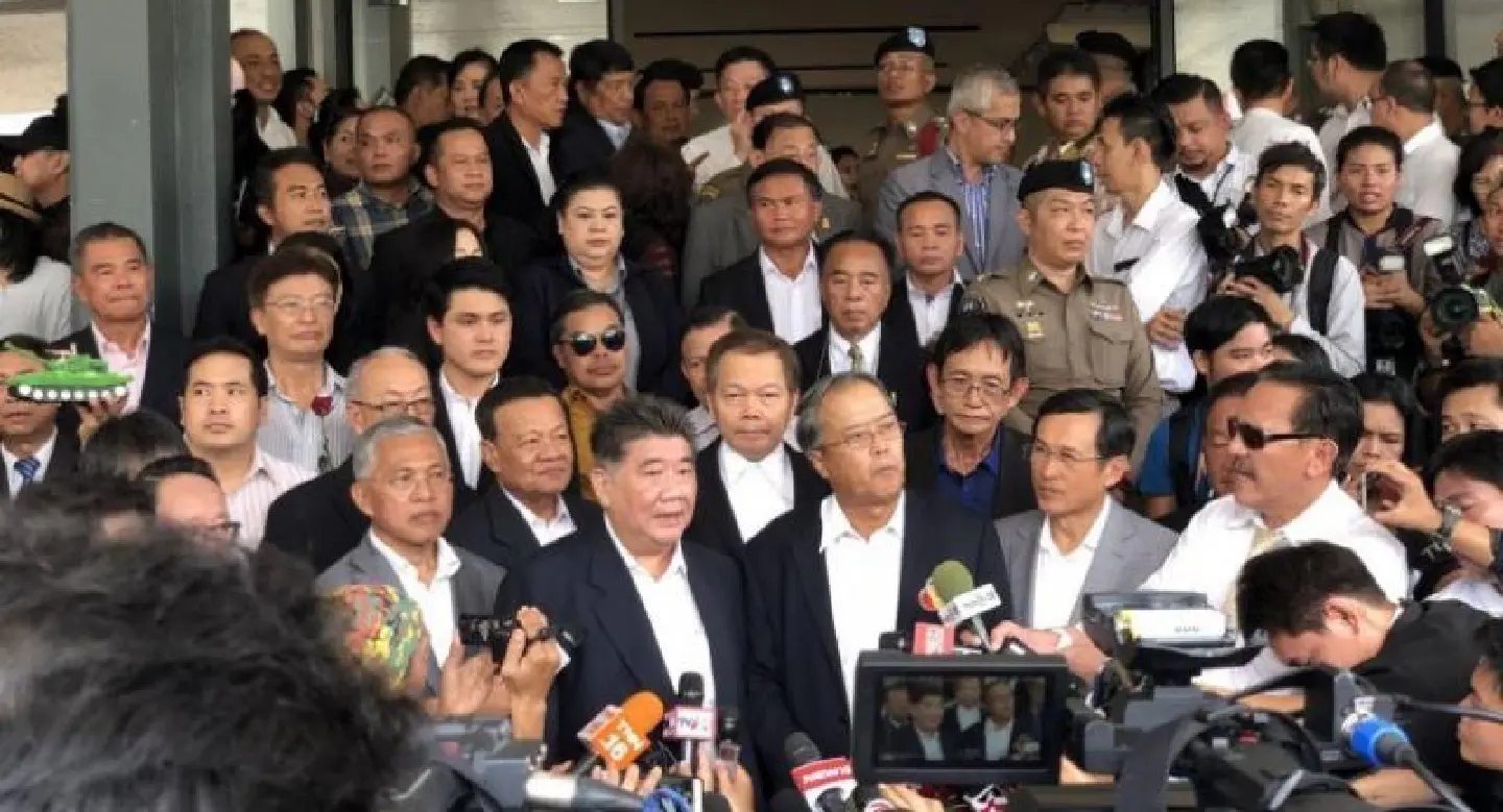 Pheu Thai politicians deny sedition charges for holding a press conference Pheu Thai politicians deny sedition charges for holding a press conference