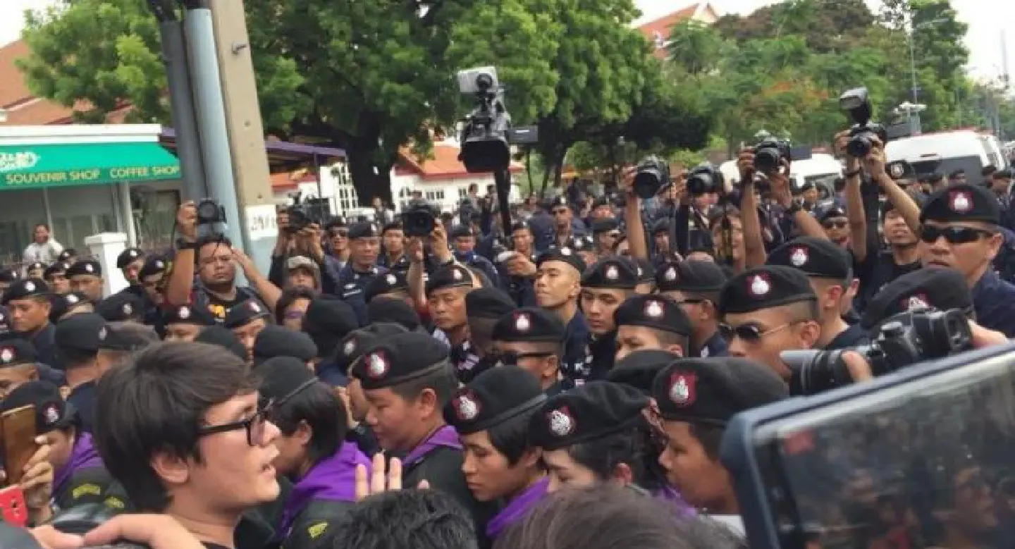Protesters stopped outside Thammasat University Protesters stopped outside Thammasat University