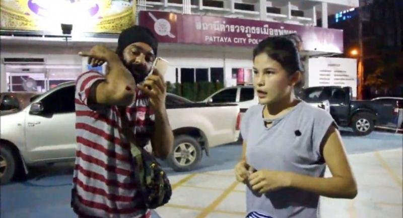 Indian man punched by Pattaya beach mat lender