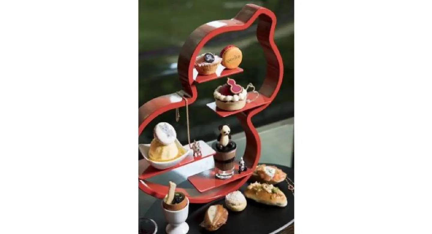 Some jewels with your tea