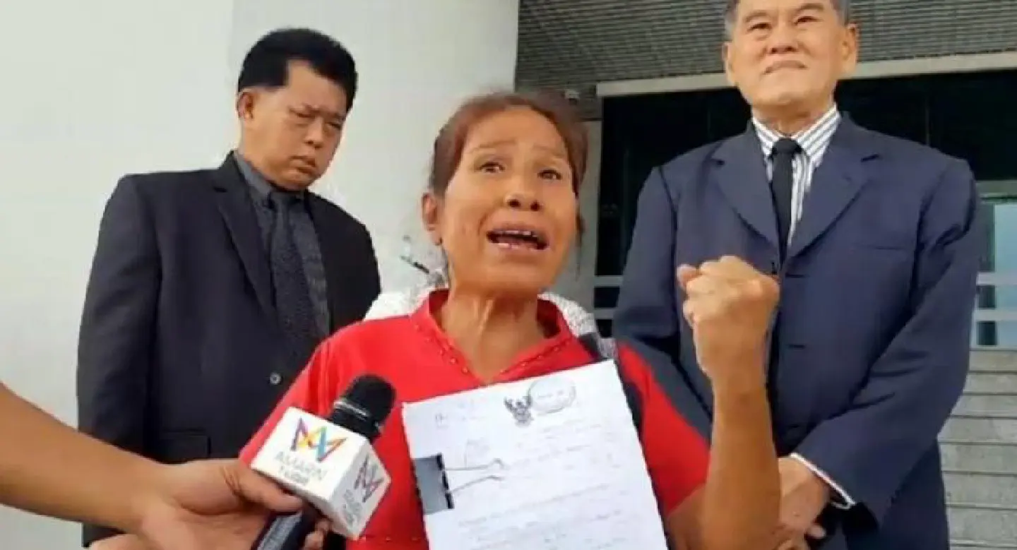 Jailed teacher sues after bomb charges dropped
