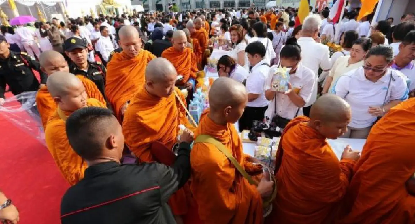 Alms given to monks on Visakha Puja Day