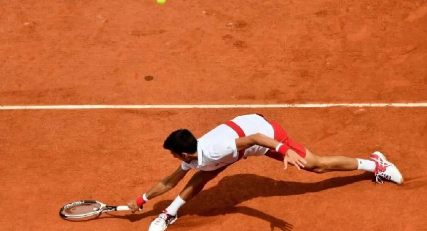 Djokovic reaches third round at Roland Garros, Zverev survives Djokovic reaches third round at Roland Garros, Zverev survives