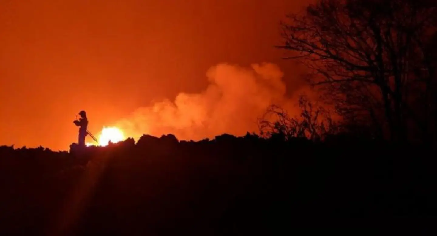 Evacuations urged in Hawaii as lava flow advances