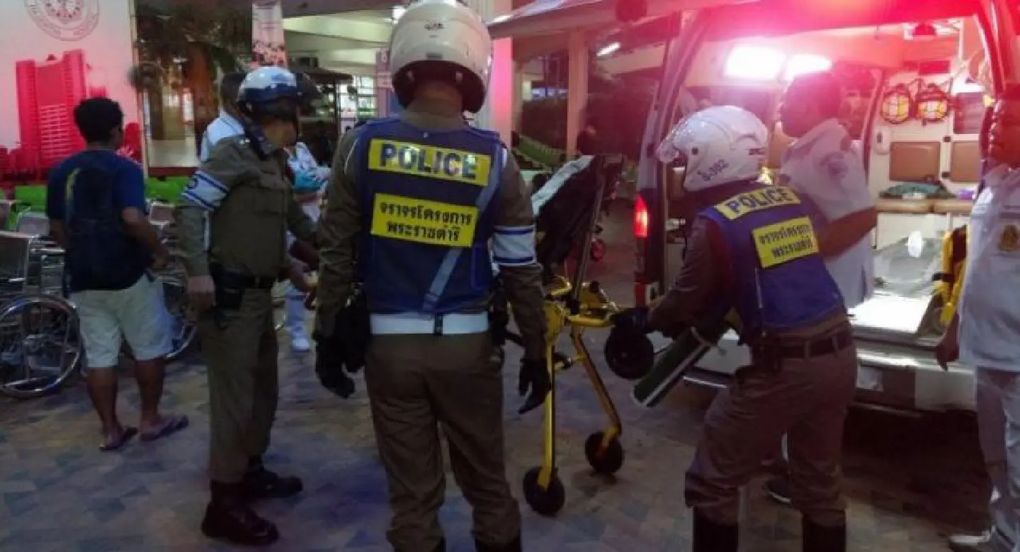 Bangkok policeman helps deliver 32nd baby