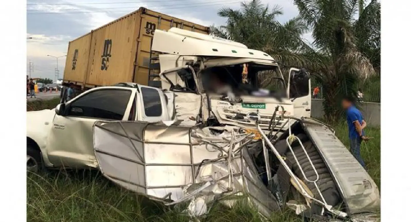 Update: Seven die in motorway crash