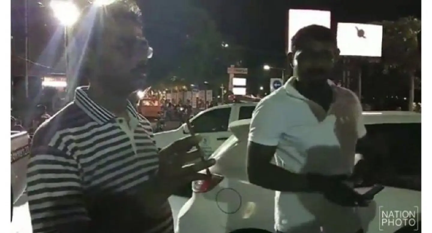 Indian journalist stripped, blackmailed and robbed by compatriots