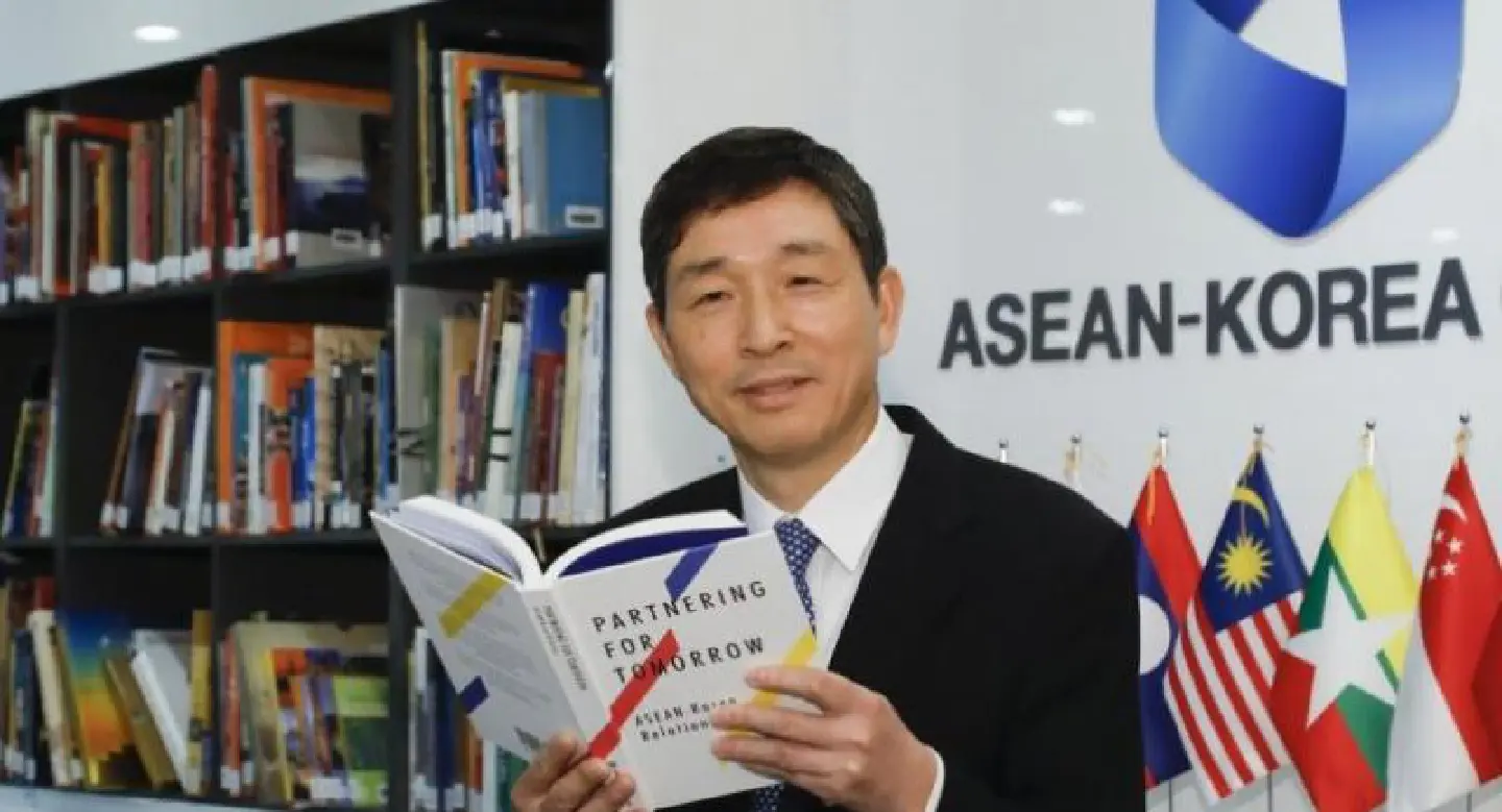 Tourism dollars flow between S Korean and Asean Tourism dollars flow between S Korean and Asean