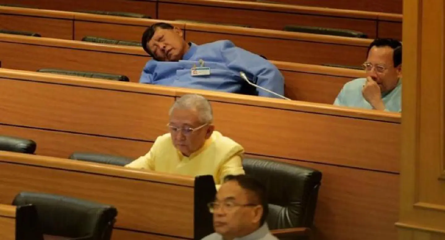 Media under fire over NLA napping pics Media under fire over NLA napping pics