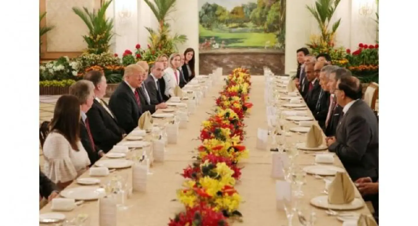 Trump meets PM Lee at Istana ahead of Trump-Kim summit Trump meets PM Lee at Istana ahead of Trump-Kim summit