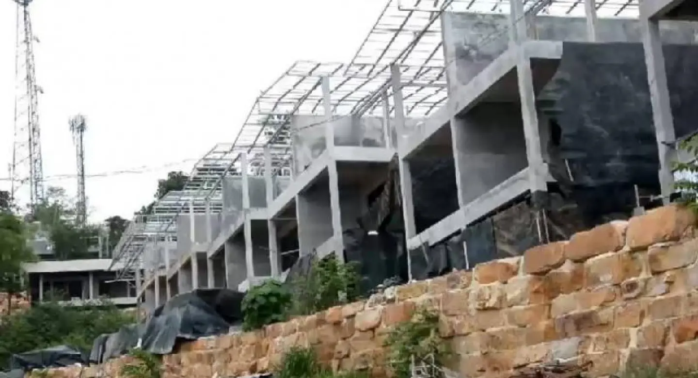 Authorities inspect under-construction hotels in Koh Phi Phi Authorities inspect under-construction hotels in Koh Phi Phi