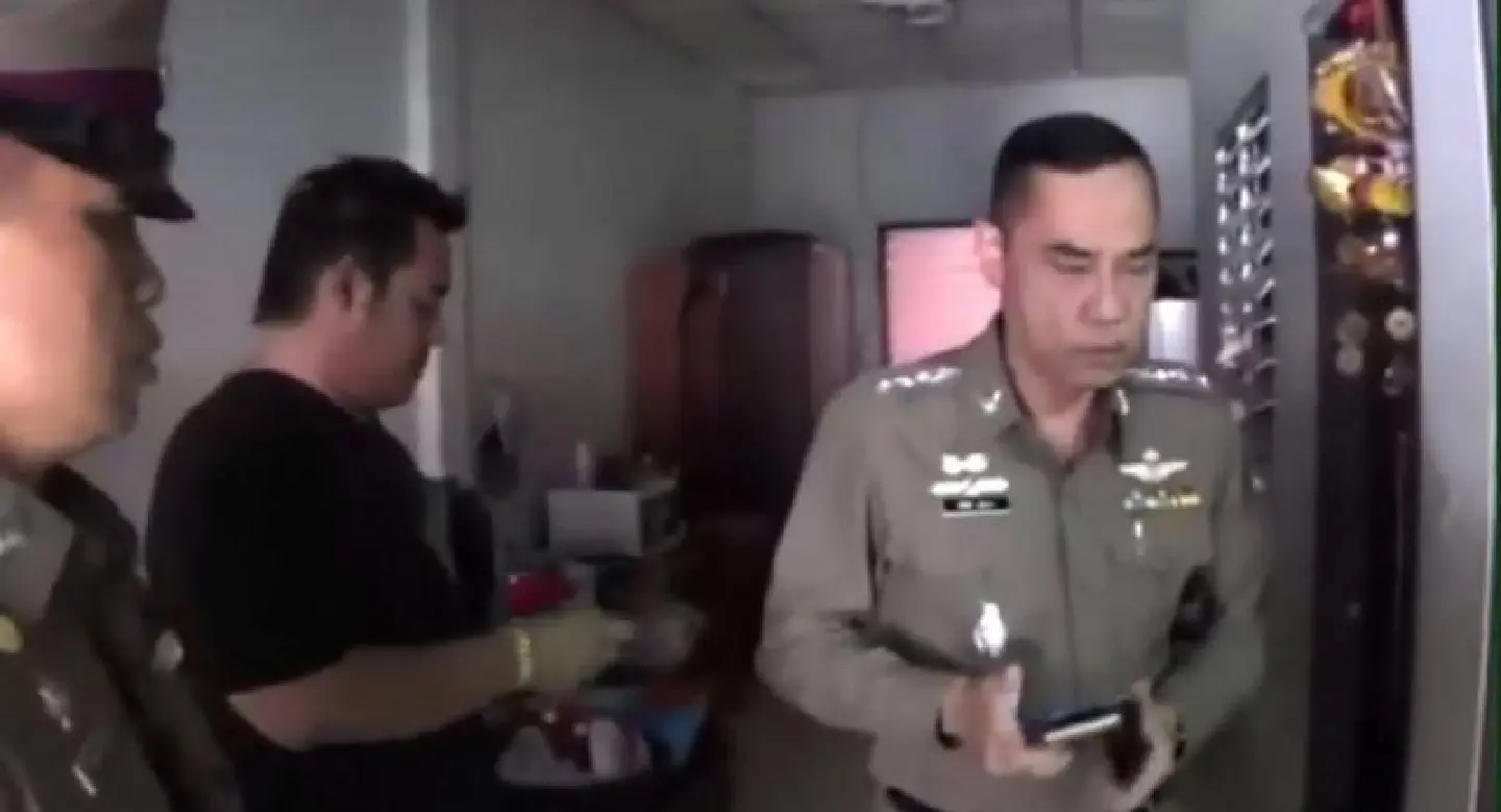 Chon Buri policeman in apparent suicide Chon Buri policeman in apparent suicide