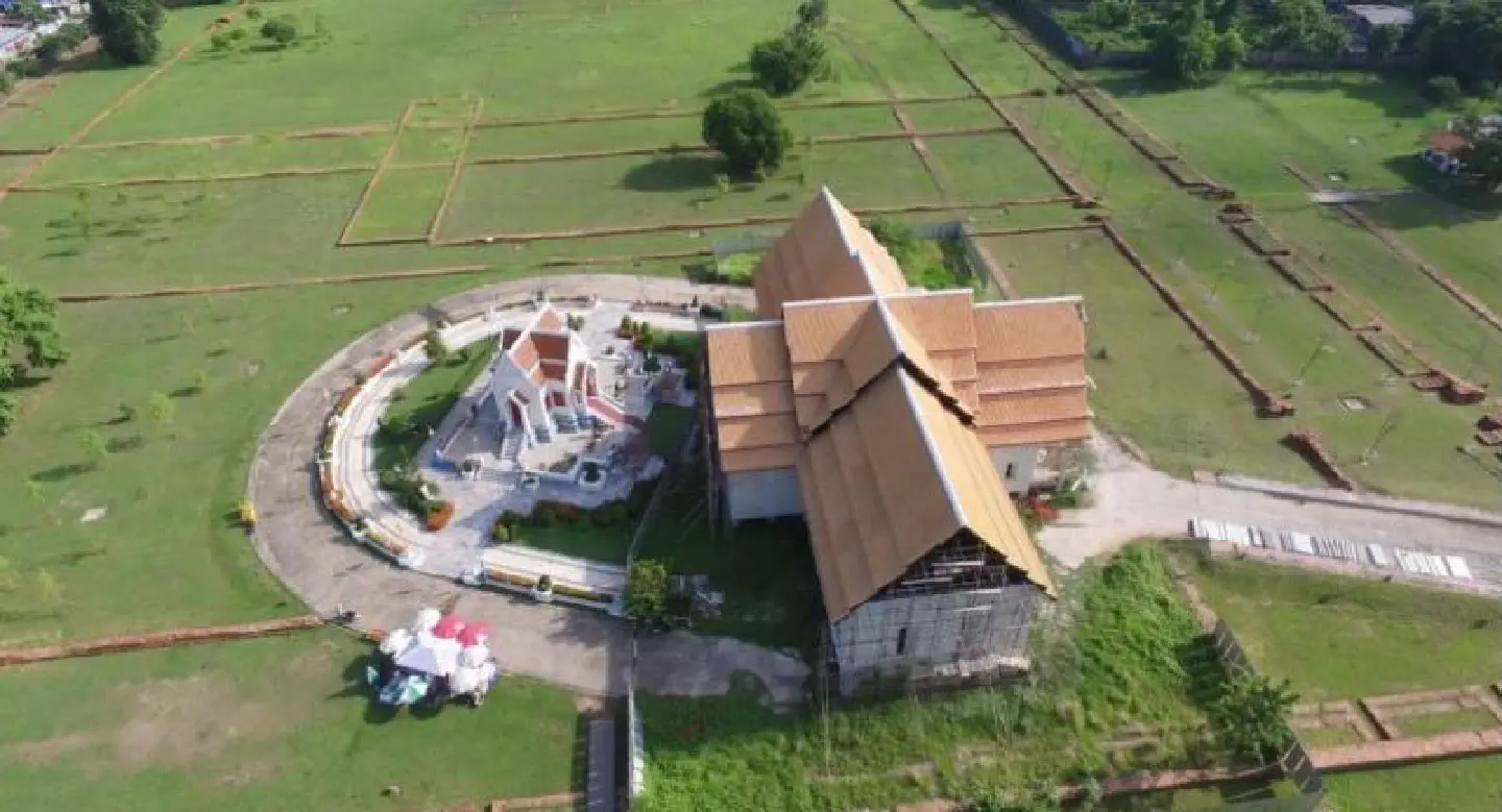 Army justifies building of new King Naresuan shrine in Phitsanulok Army justifies building of new King Naresuan shrine in Phitsanulok