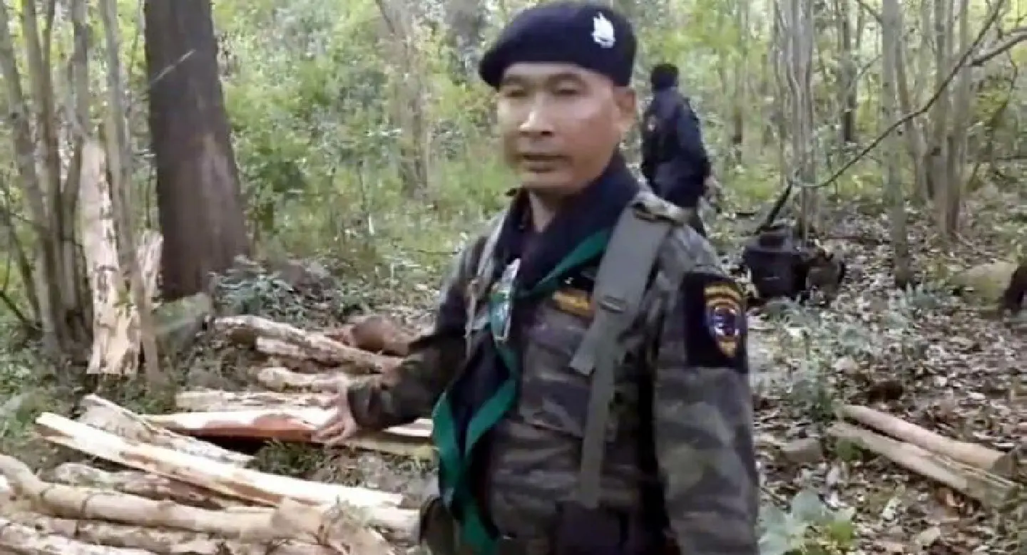 Dozens of logs recovered in Korat raid, culprits nowhere to be seen Dozens of logs recovered in Korat raid, culprits nowhere to be seen