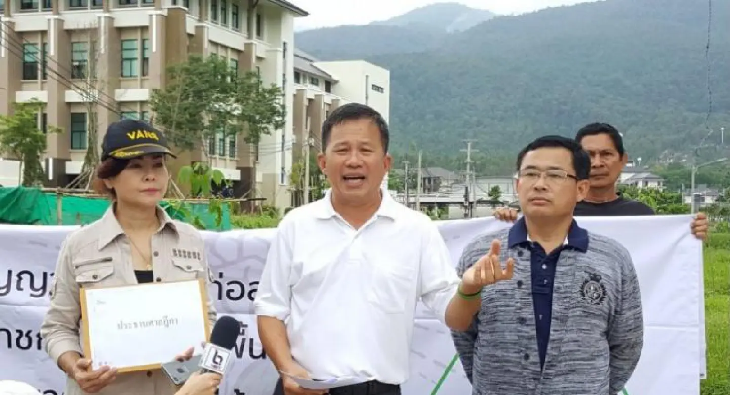 Protest stepped up as Doi Suthep residents show no sign of moving Protest stepped up as Doi Suthep residents show no sign of moving