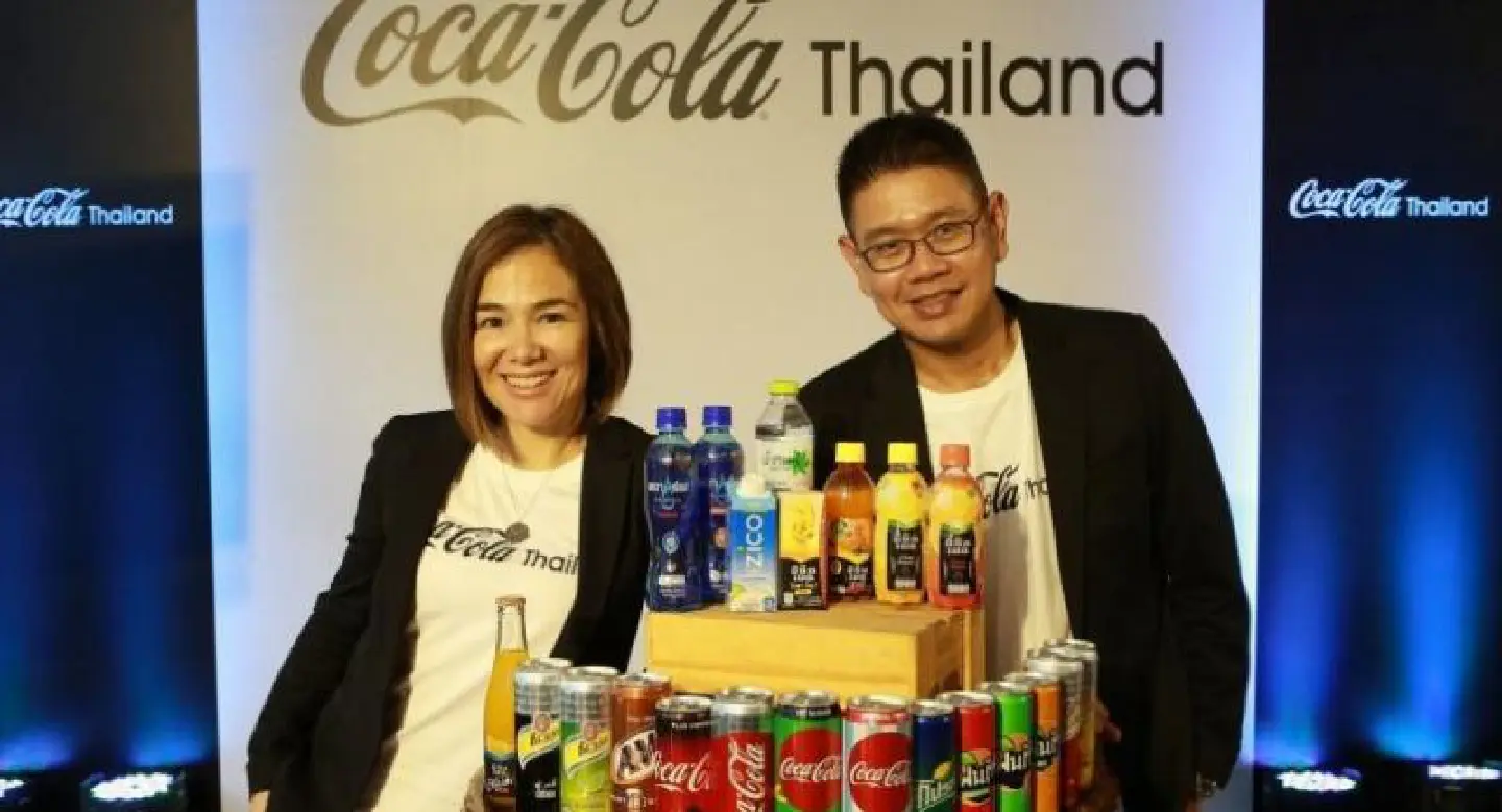 Drinks go better with Coke Drinks go better with Coke