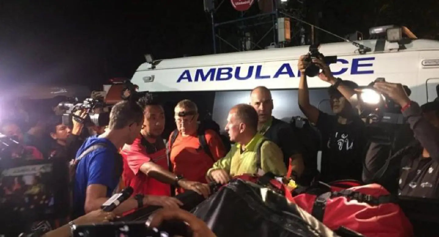 Foreign experts join rescue mission