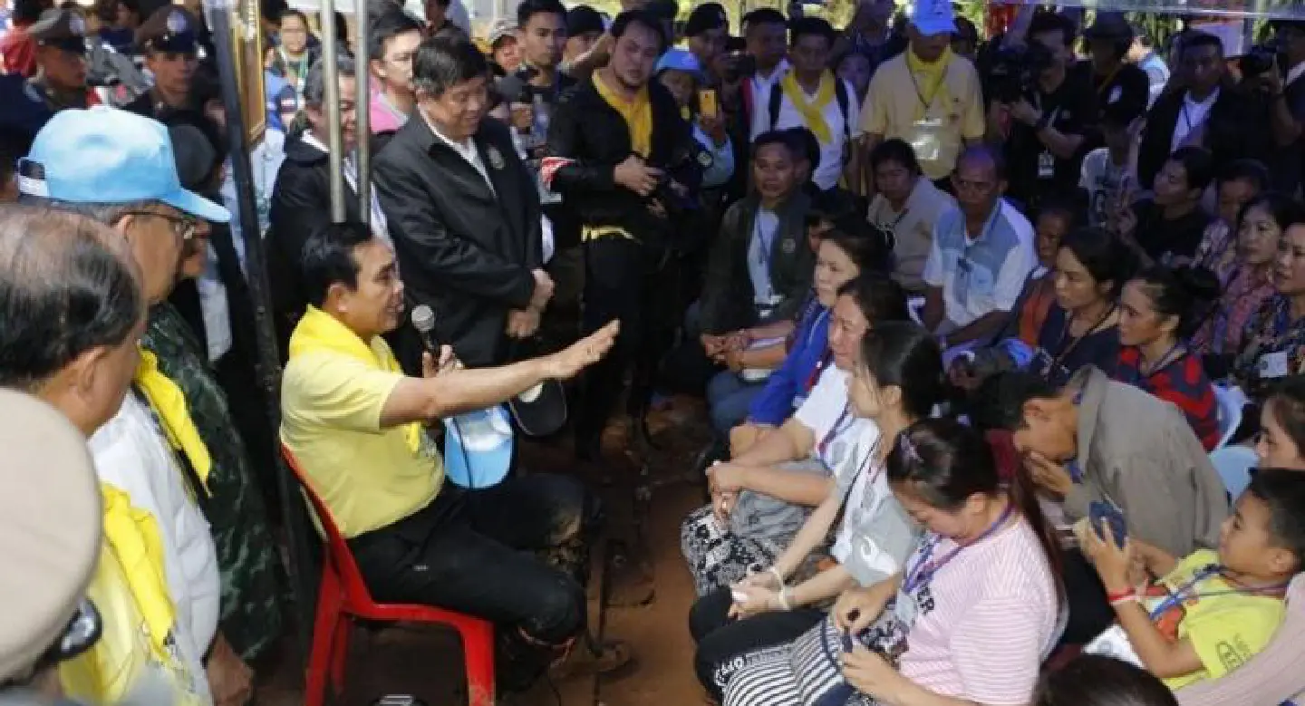 Prayut denies political motive in site visit Prayut denies political motive in site visit