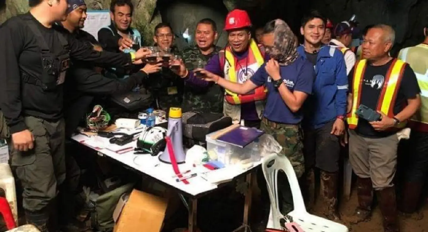 Thais worked tirelessly to save trapped team
