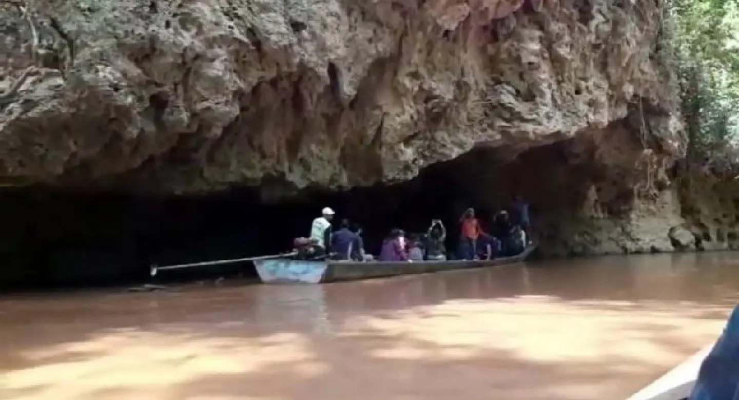 Mae Moei Cave in Tak closes for rainy season Mae Moei Cave in Tak closes for rainy season