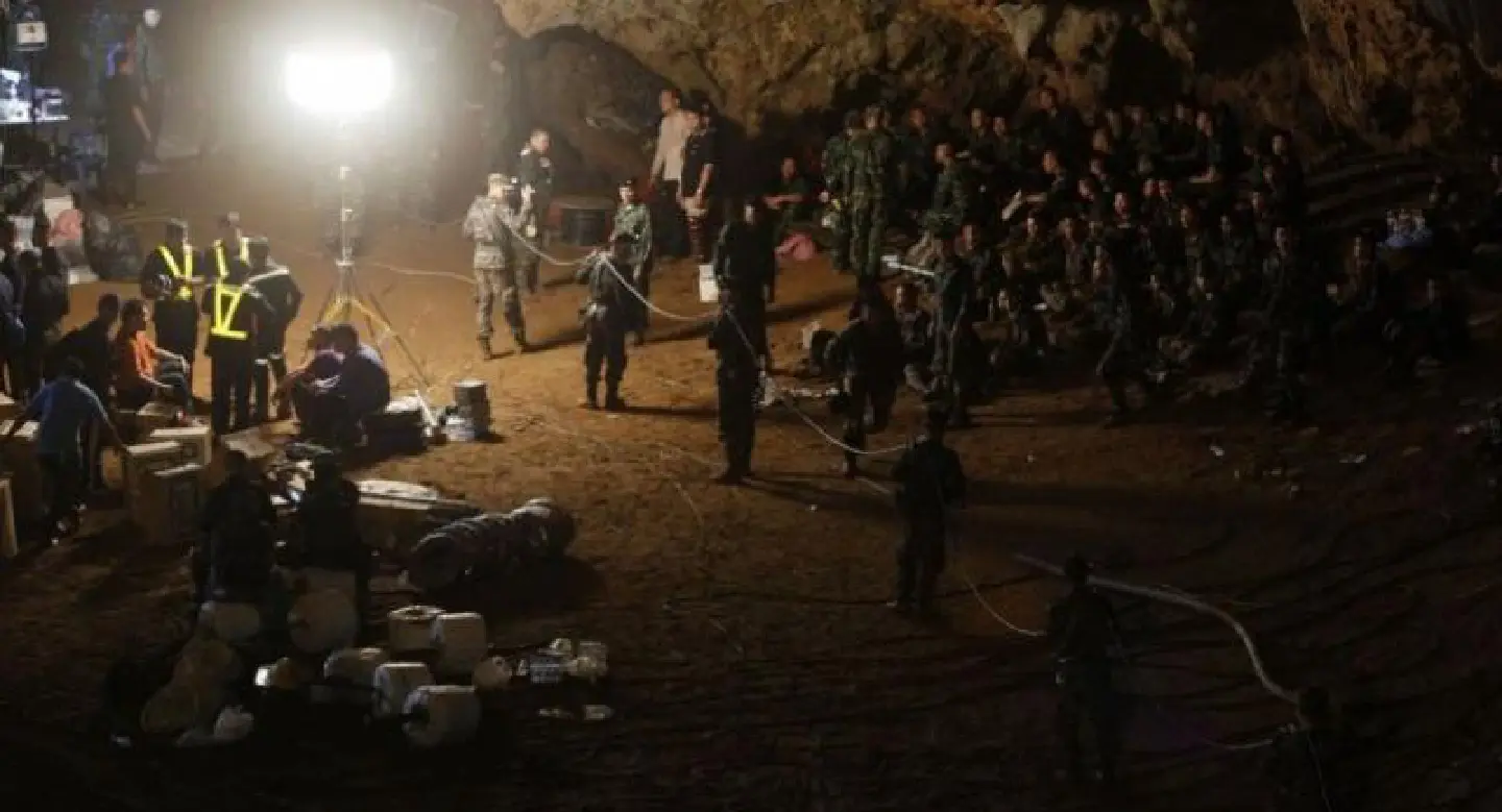 King praises rescue efforts King praises rescue efforts