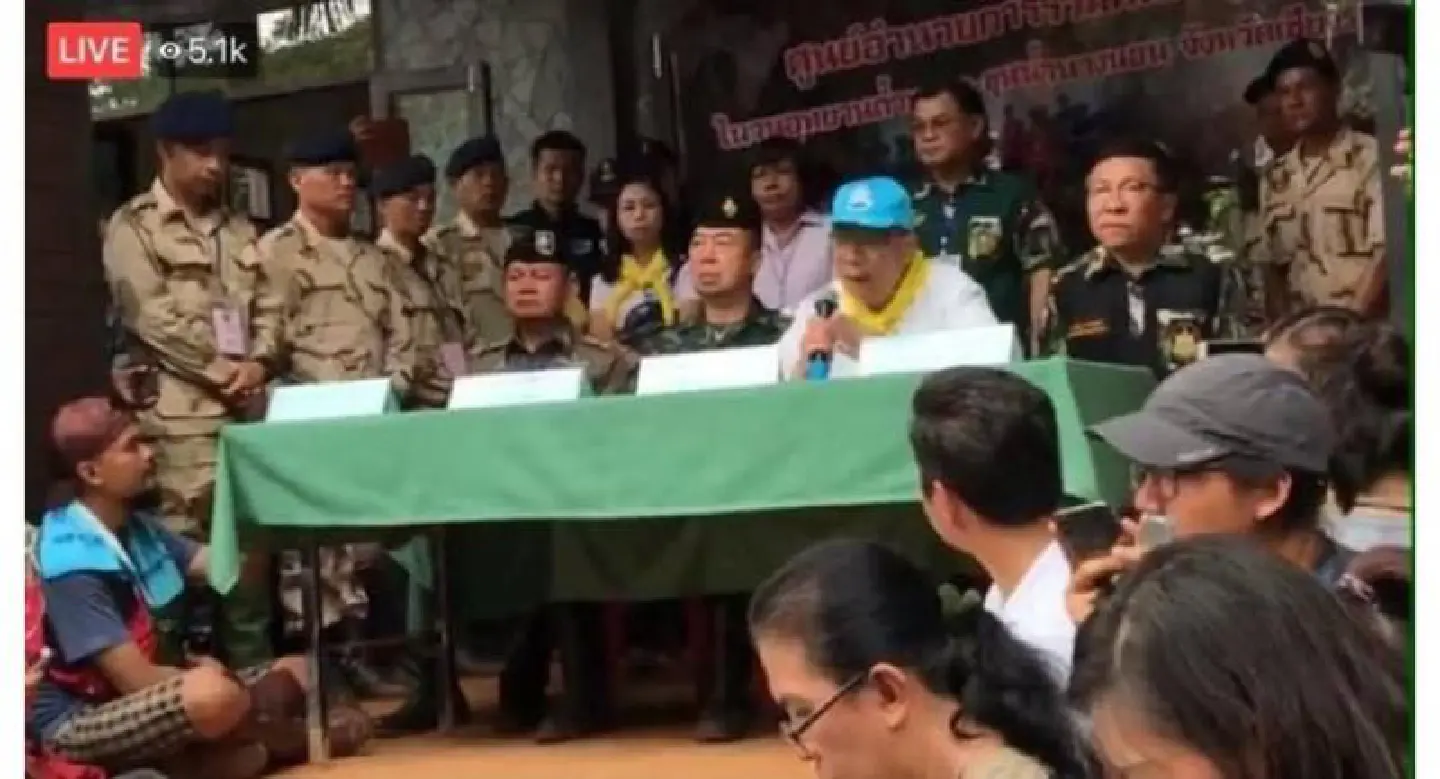 Conditions 'perfect' for evacuation of Thai boys in cave