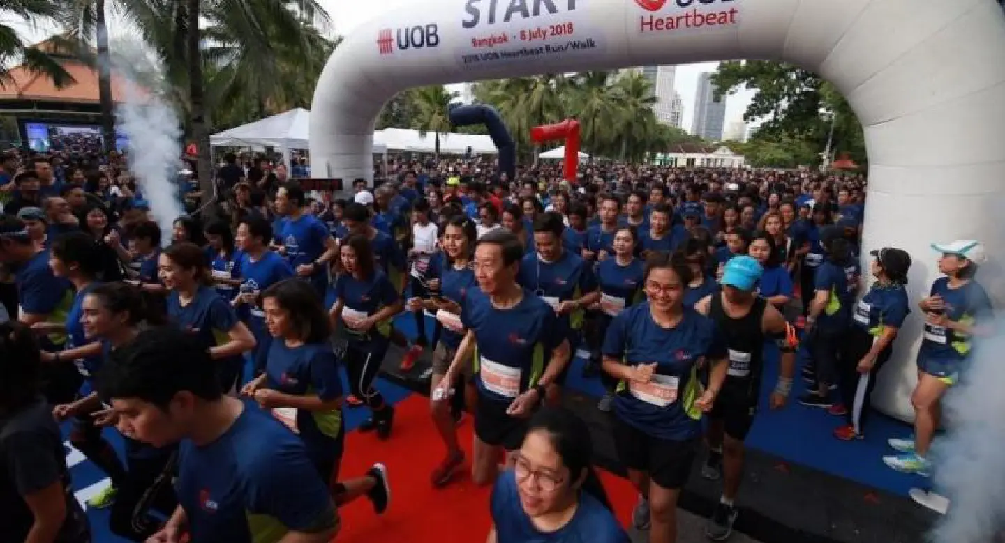 UOB helps school with Lumpini Park charity run UOB helps school with Lumpini Park charity run