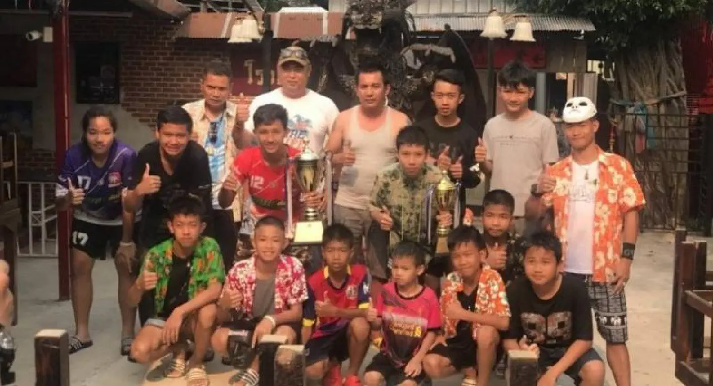 Mu Pa backers unveil football vision