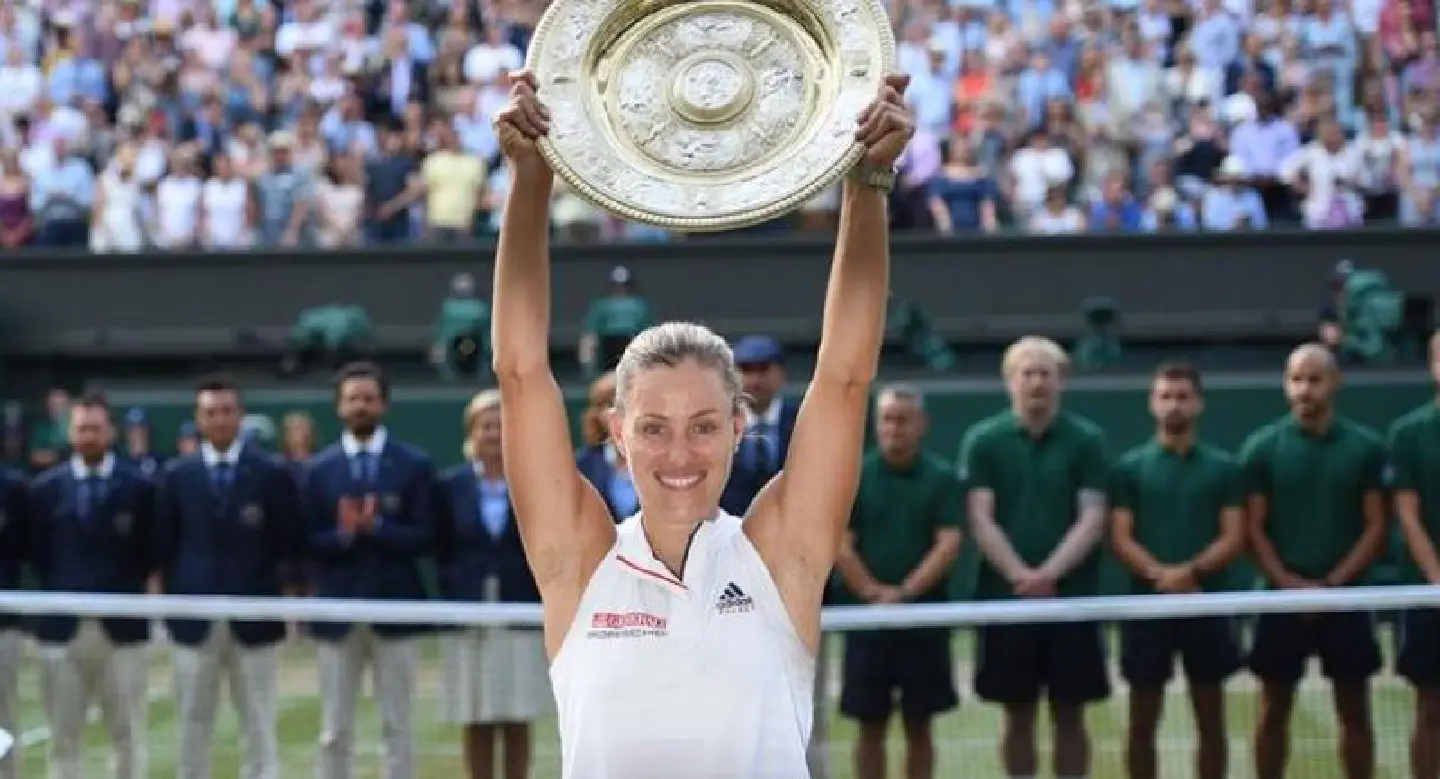 Kerber stuns Serena's history bid in Wimbledon final Kerber stuns Serena's history bid in Wimbledon final