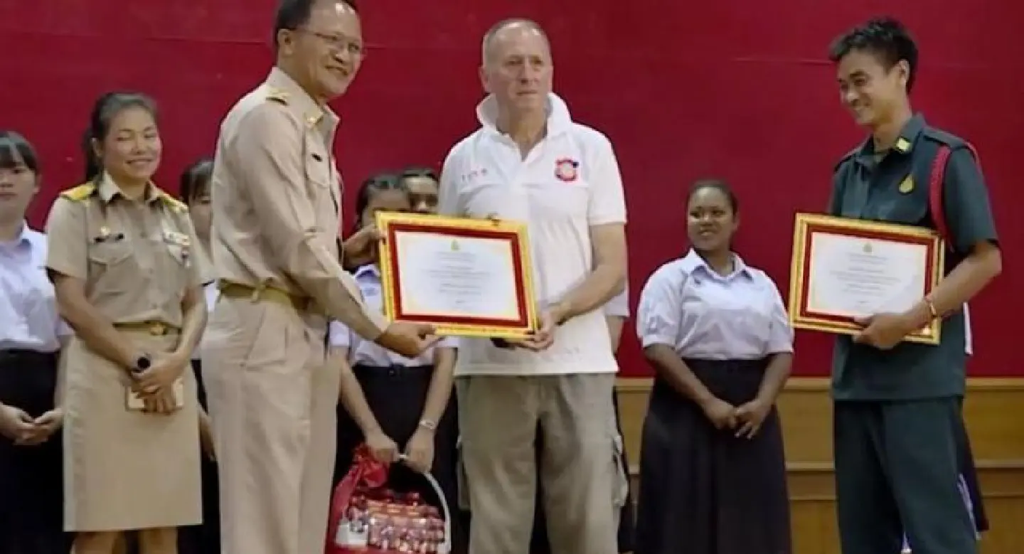 Cave boys’ school honours Saman, Unsworth