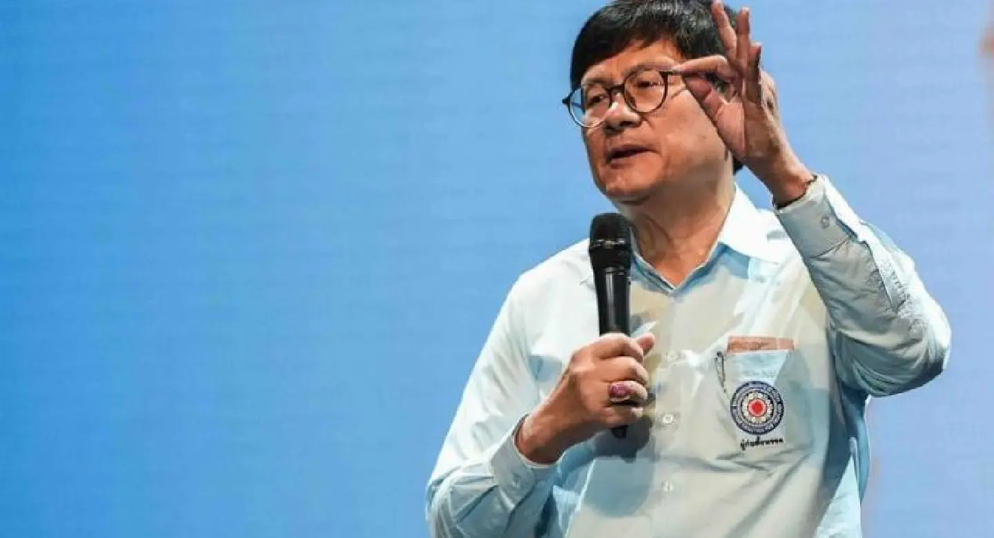Academic poised to lead royalist party Academic poised to lead royalist party