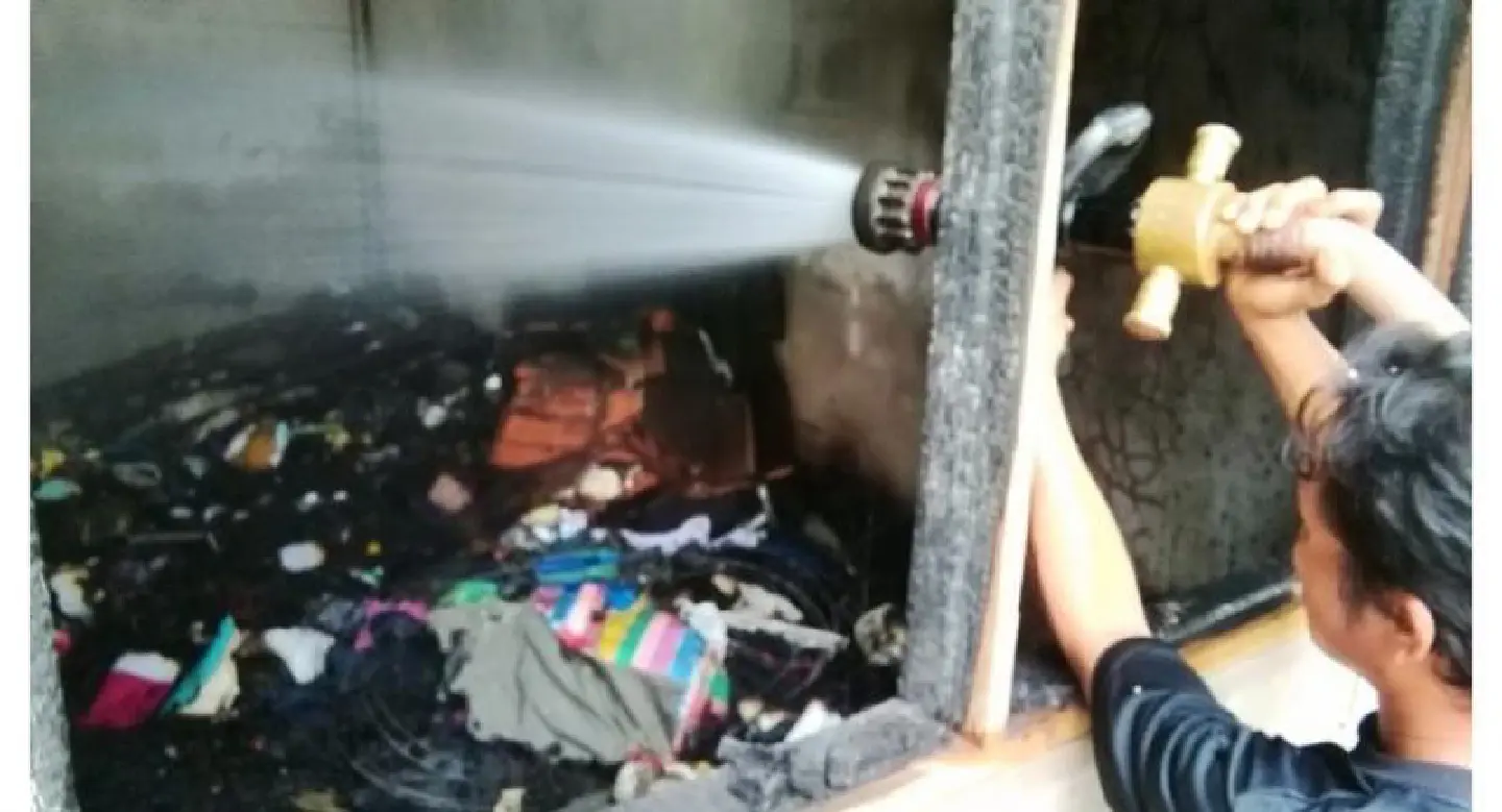 Wife rescued after addict husband sets house on fire Wife rescued after addict husband sets house on fire
