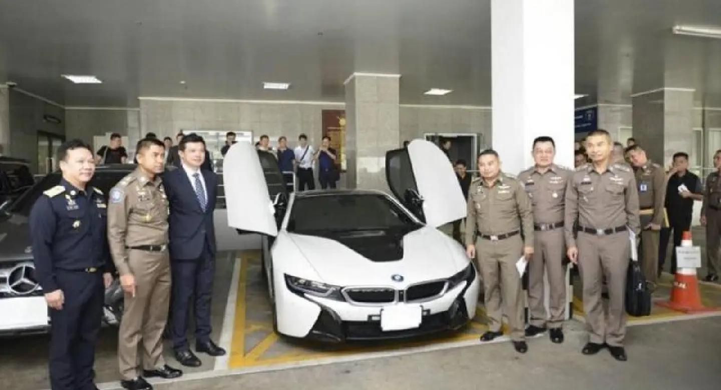 26 Chinese among suspects arrested in joint bust of call-centre and online gambling gangs 26 Chinese among suspects arrested in joint bust of call-centre and online gambling gangs