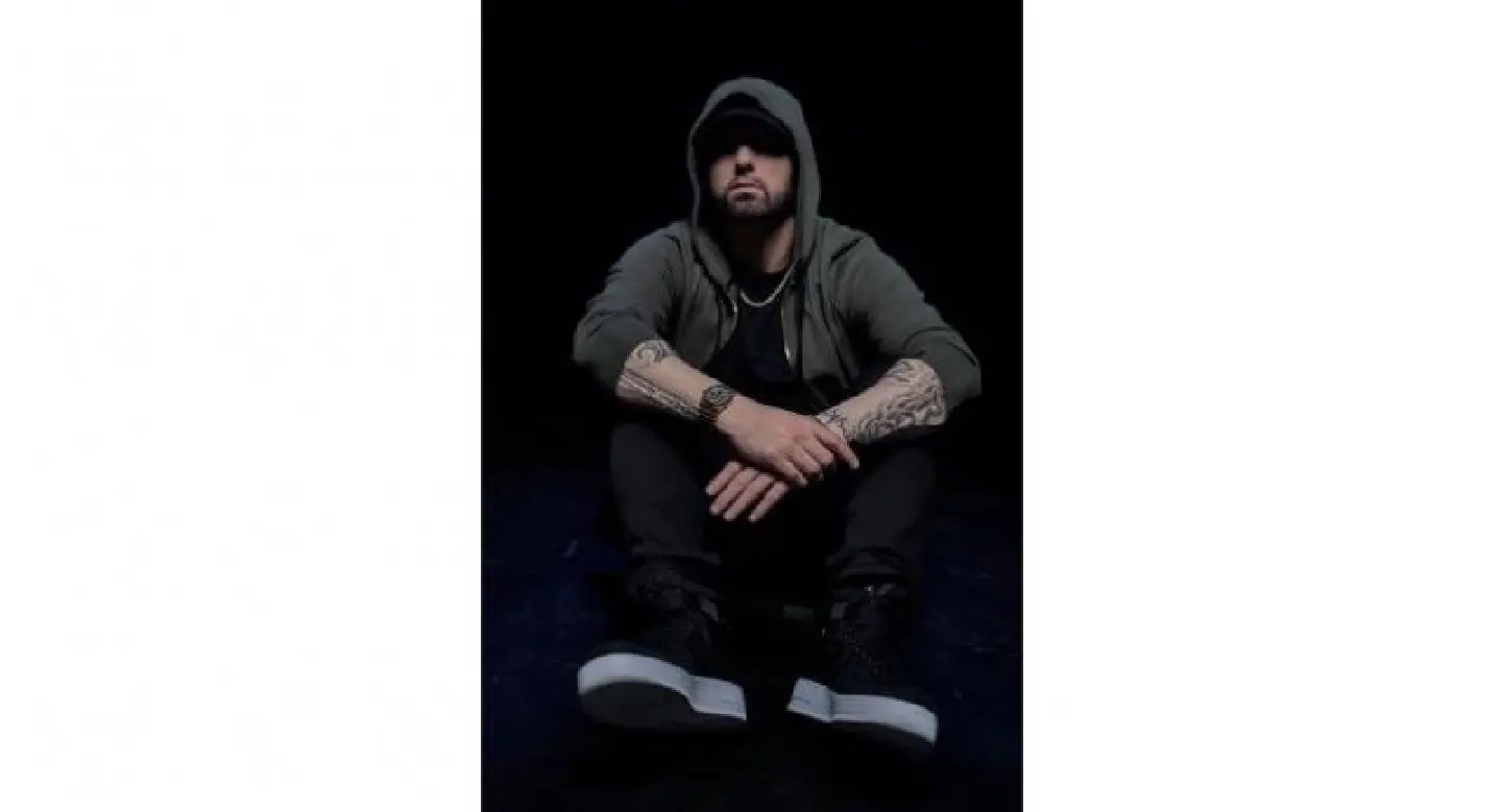 Dress like Eminem! Dress like Eminem!
