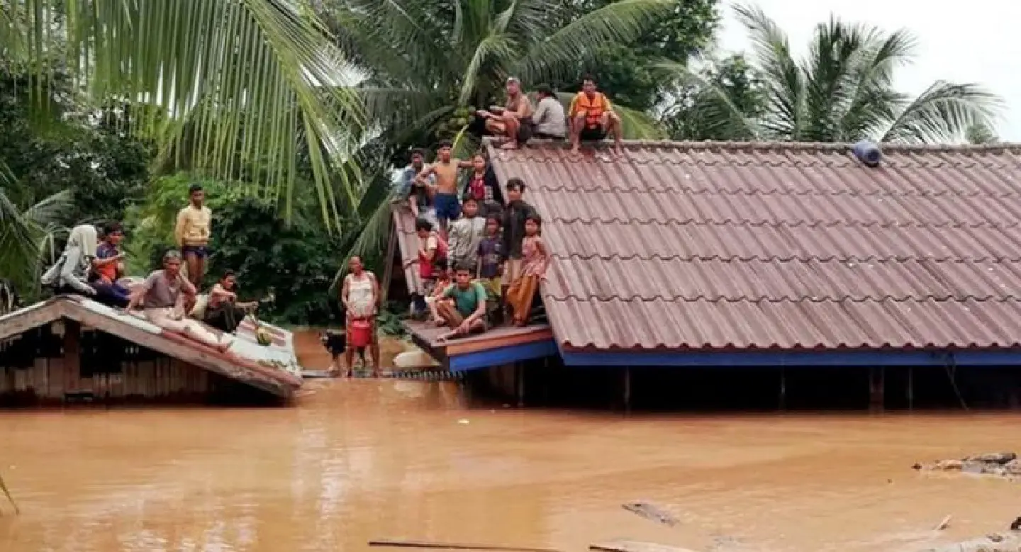Thousands flee as dam breaks in Laos Thousands flee as dam breaks in Laos