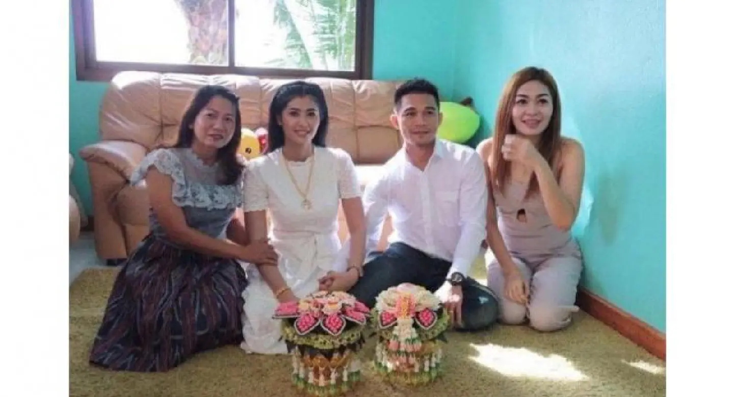 Srisaket in secret engagement Srisaket in secret engagement